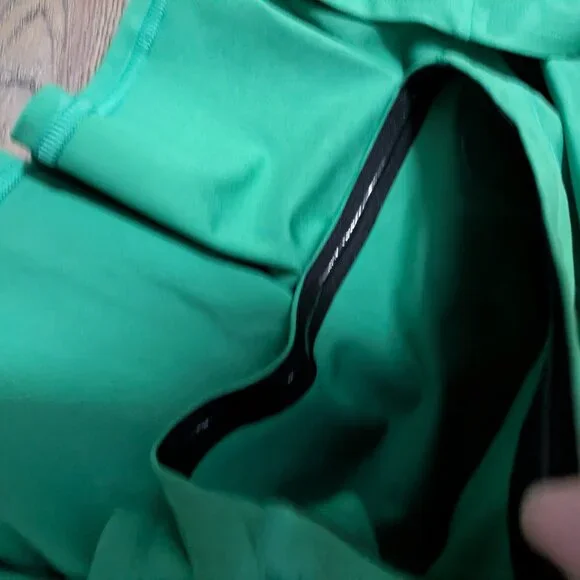 NWT Emily McCarthy Serena Skort Green Leopard Size M Tennis Skirt - Picture 12 of 12